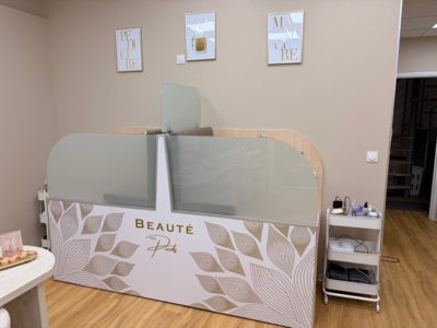 Color Bar Aushopping La Couronne